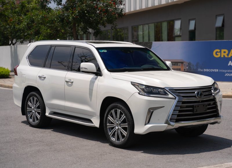 Lexus LX570 2015