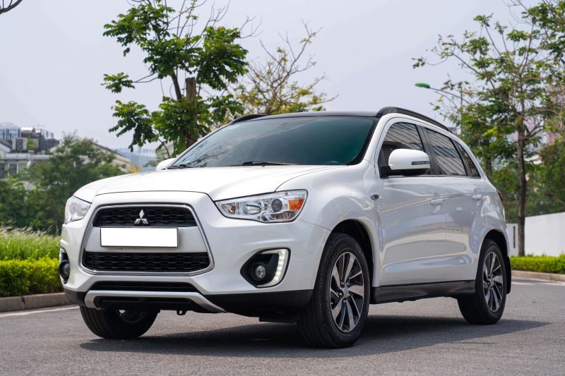 MITSUBISHI OUTLANDER 2016 (13)